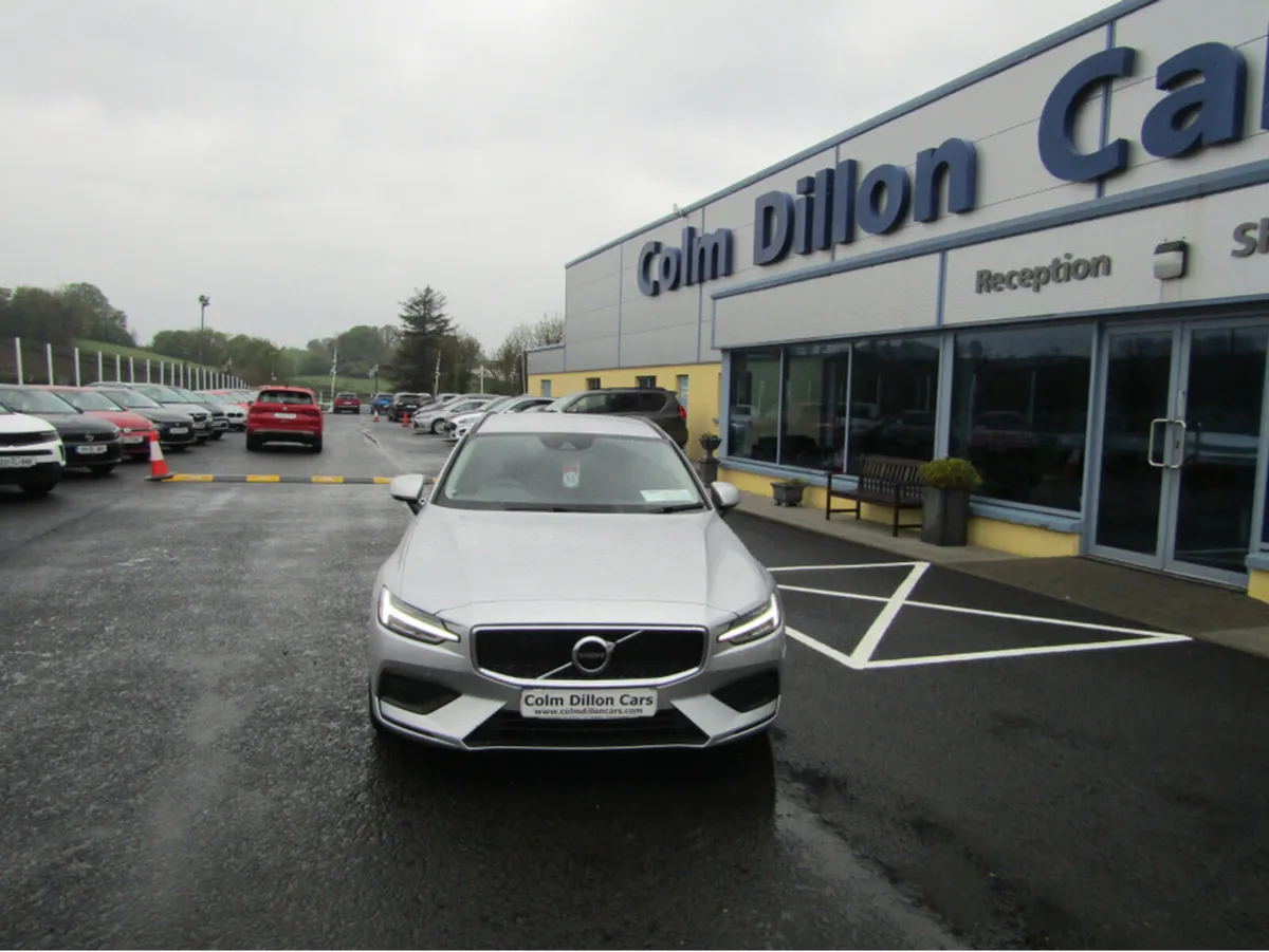 Volvo V60 D4 MOMENTUM AT 5DR AUTO - Image 4