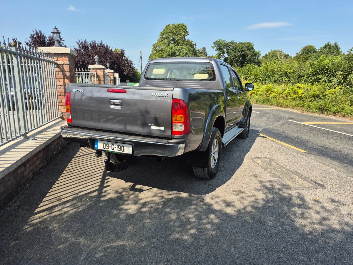 Toyota Hilux 2009 3.0 automatic - Image 3