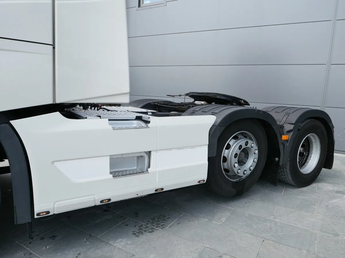 Volvo FH13 500 Globetrotter 6x2 Midlift Ishift - Image 4