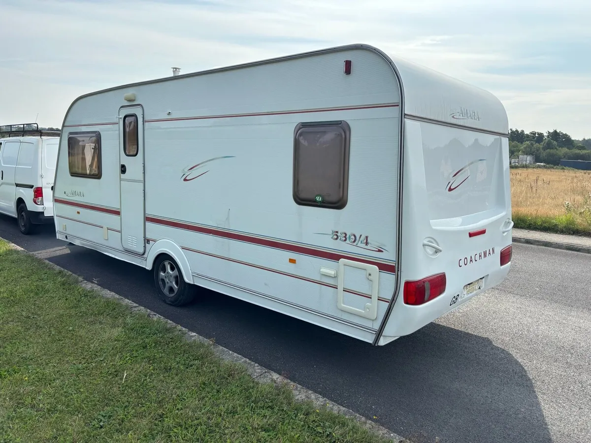Coachman amara fixed bed caravan - Image 2