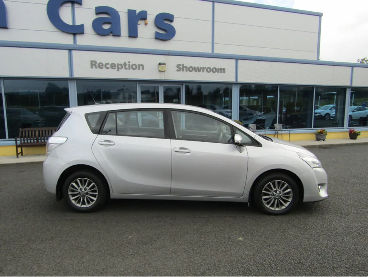 Toyota Verso 1.6 D-4D ICON TSS 5DR - Image 3