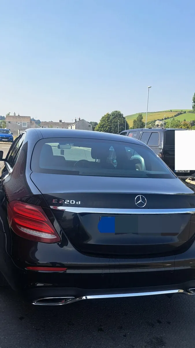 Mercedes-Benz E-Class 2016 - Image 2
