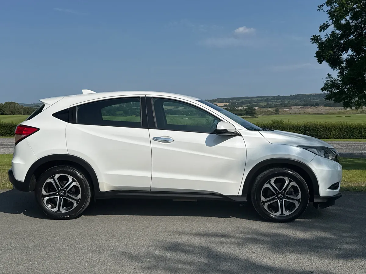 Honda HR-V 2016 ES 1.5 Low Mileage - Image 3
