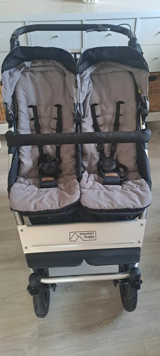 Mountain Buggy Duet V3 (Double buggy) - Image 2