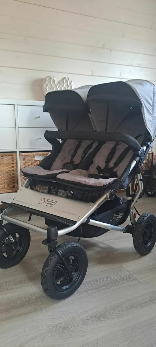 Mountain Buggy Duet V3 (Double buggy) - Image 1