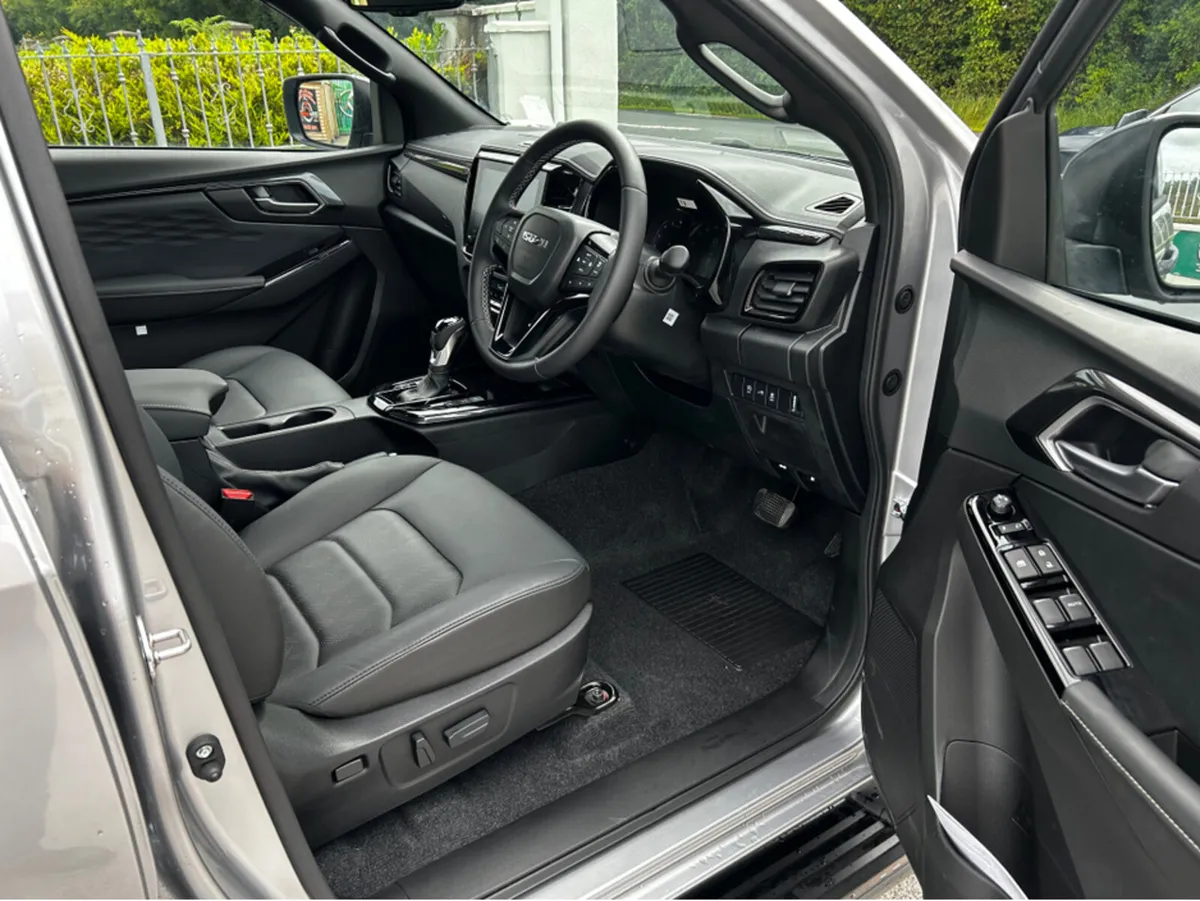 Isuzu D-Max BOOK YOUR 242 LSE AUTO D MAX TODAY - Image 2
