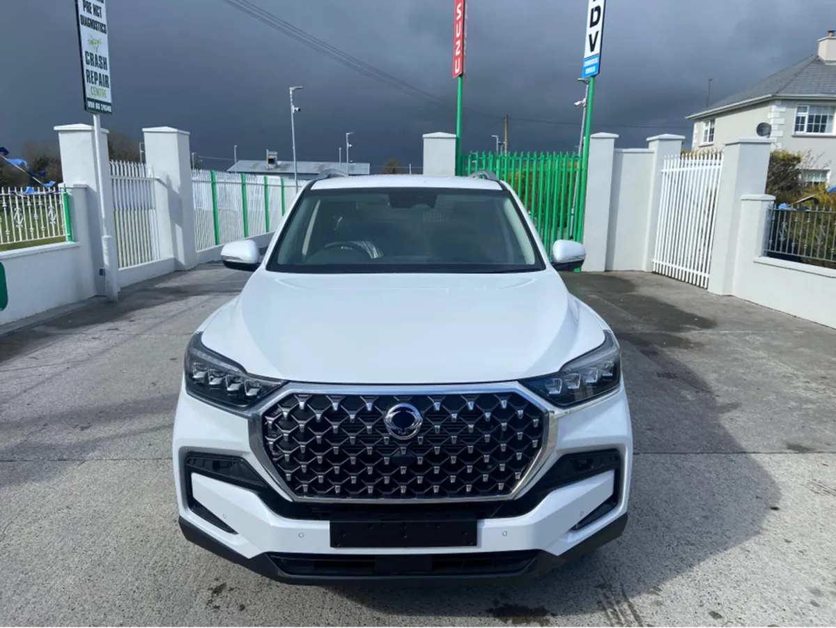 KGM Rexton 2 SEATER REXTON COMMERCIAL IN PEARL WHI - Image 2