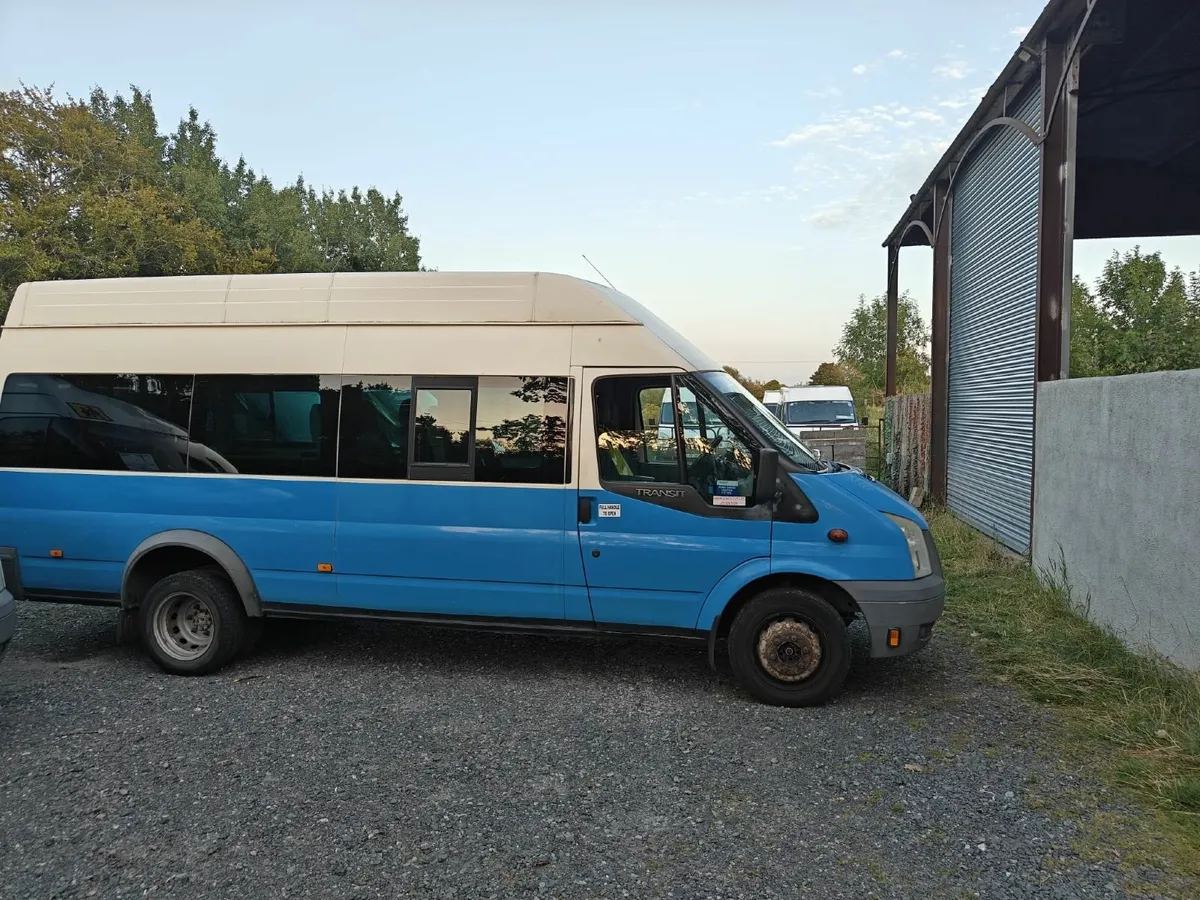 Ford Transit Wheelchair Bus 2009 - Image 1