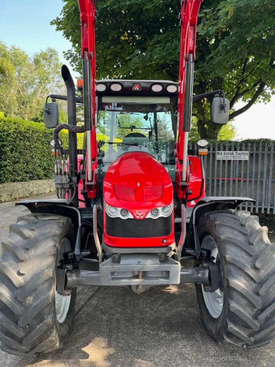 2013 MF 5455 T-3 Hi-vis c/w 946 Loader - Image 3