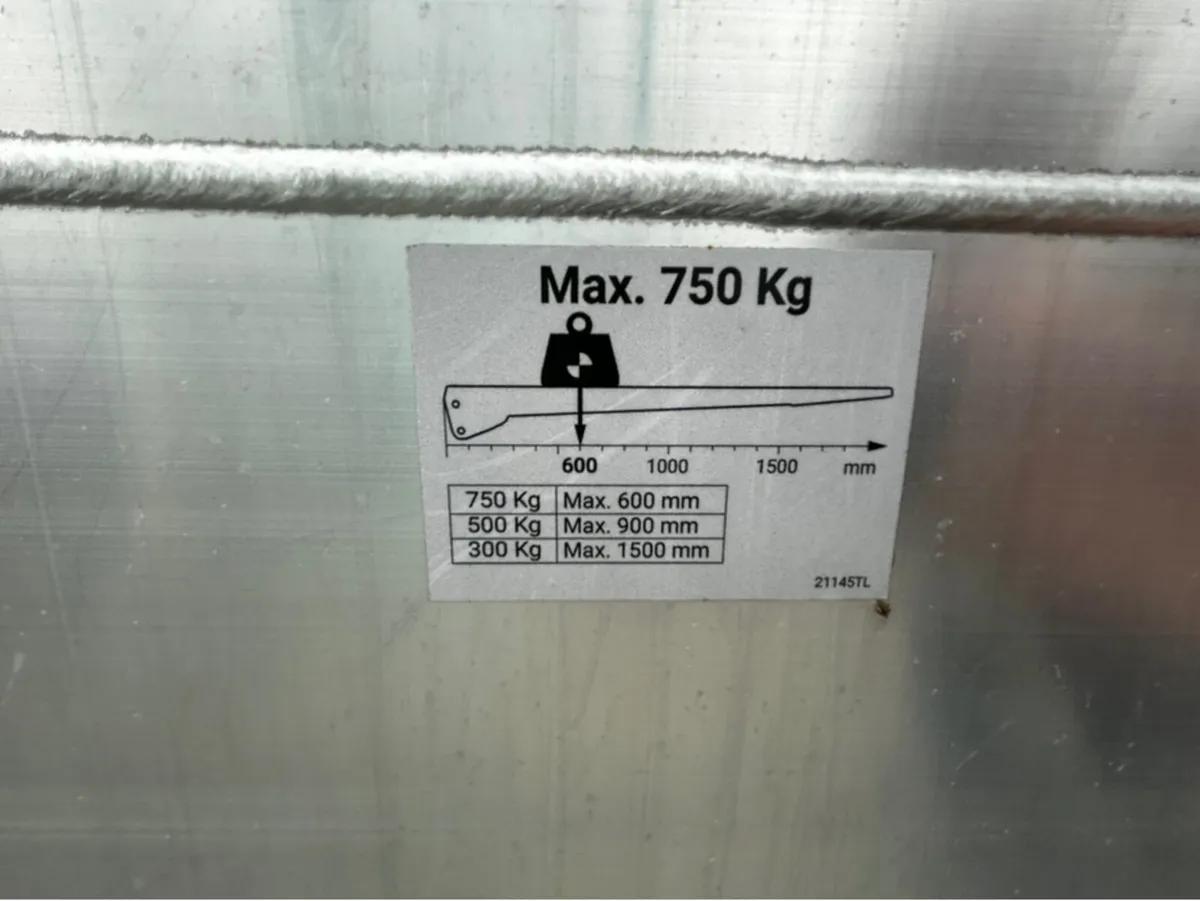 Maxus DELIVER 9 L3 SINGLE WHEEL LUTON BODY AND 750 - Image 4