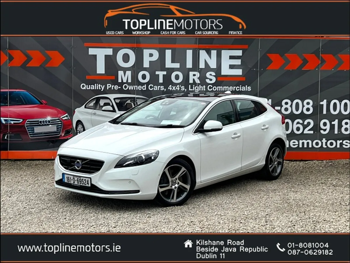 Volvo V40 ==R-DESIGN//PAN ROOF-HUGE SPEC//AUTO//RE - Image 1