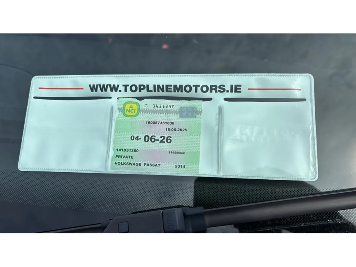 Volkswagen Passat ==AUTO//FULL BLACK LEATHER//LOW - Image 2