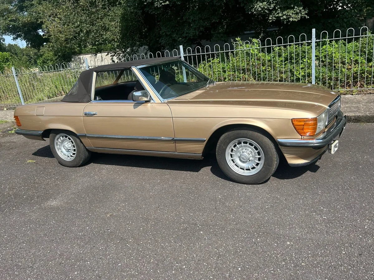 W107 Mercedes 280 SL - Image 2