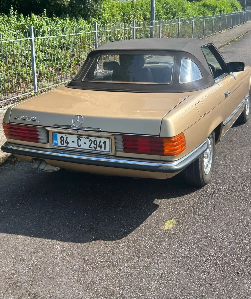 W107 Mercedes 280 SL - Image 3