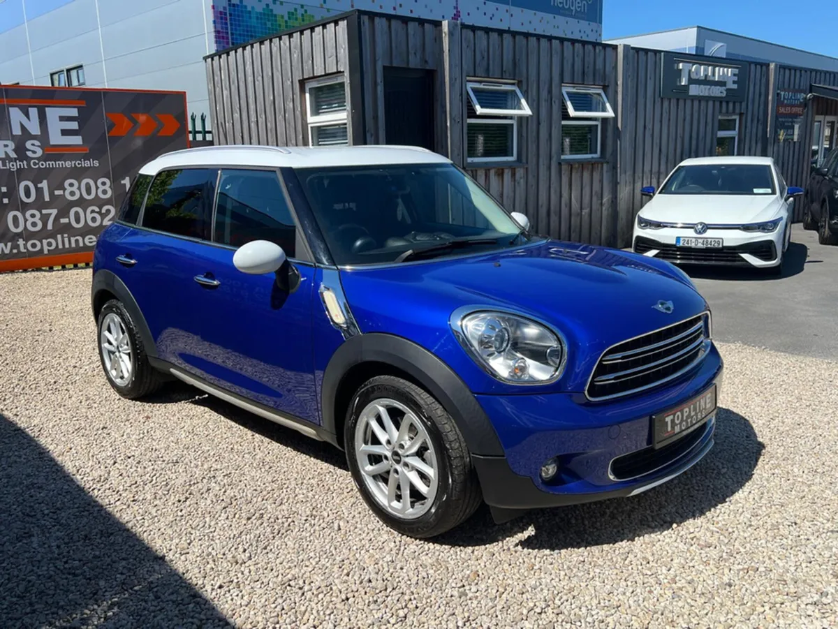 Mini Cooper ==CROSSOVER//AUTO//LIKE NEW//NCTED== - Image 3
