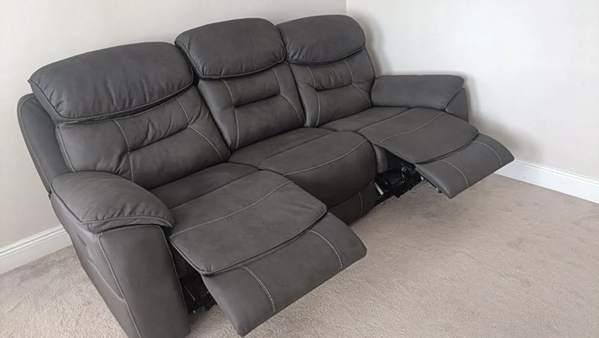 3 seater recliner sofa - Image 2