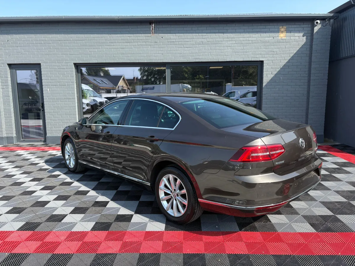 Volkswagen Passat Highline 1.6 TDI - Image 4