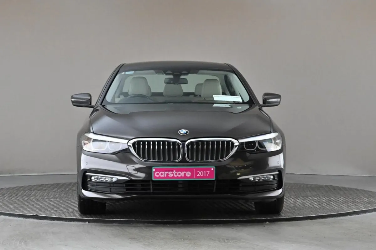 BMW 5 Series 520D SE Jc32  beige Leather - Image 2