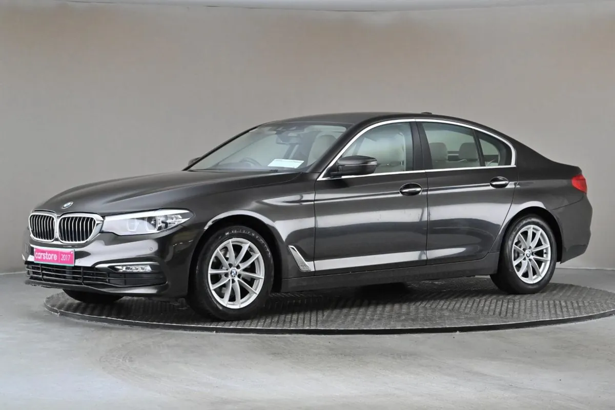 BMW 5 Series 520D SE Jc32  beige Leather - Image 4