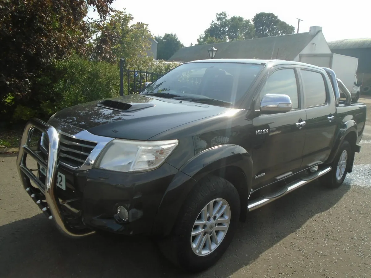 2012 Toyota Hilux 3.0D4D INVINCIBLE - Image 3