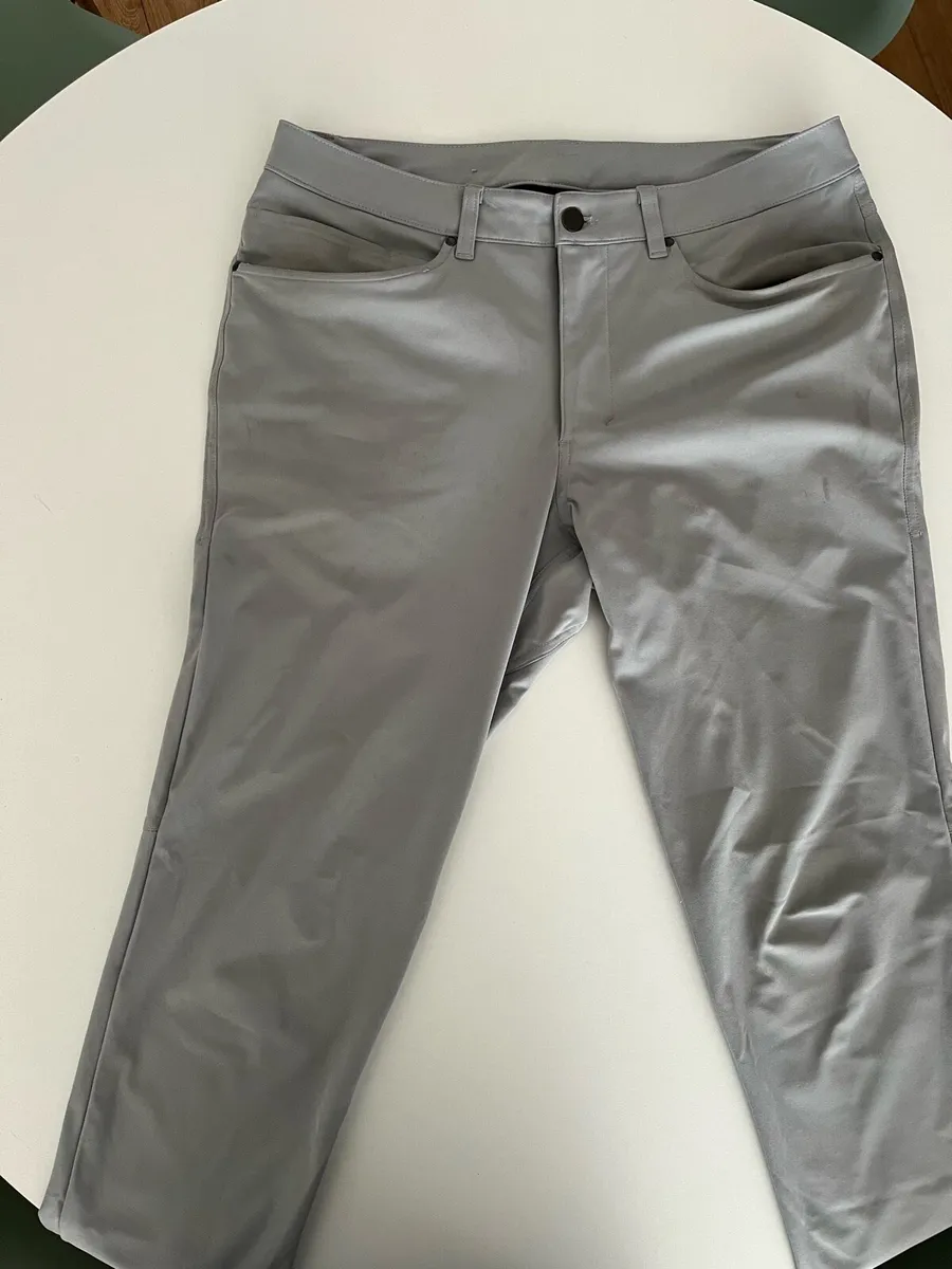 Lululemon ABC Slim Fit 32L pants - Image 4