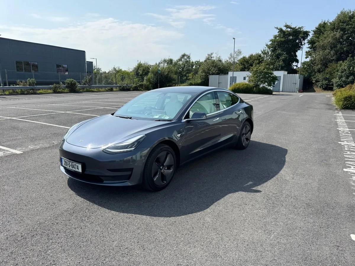 Tesla model 3 Plus Premium RWD SR+ - Image 2