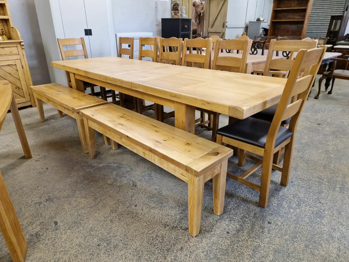 14 seater extendable oak table, 8 chairs, 2 benchs - Image 2