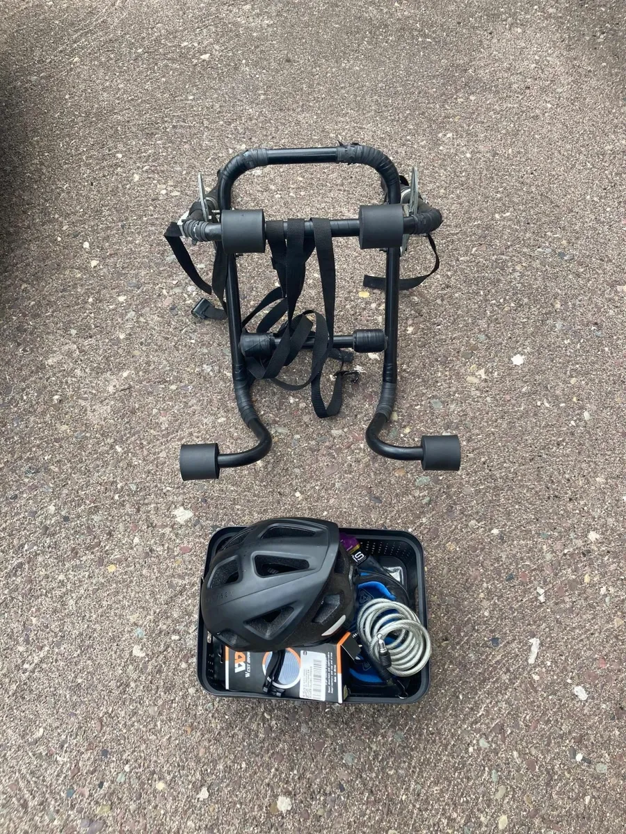 Boardman Comp Racing Bicycle + Accessories - Image 3