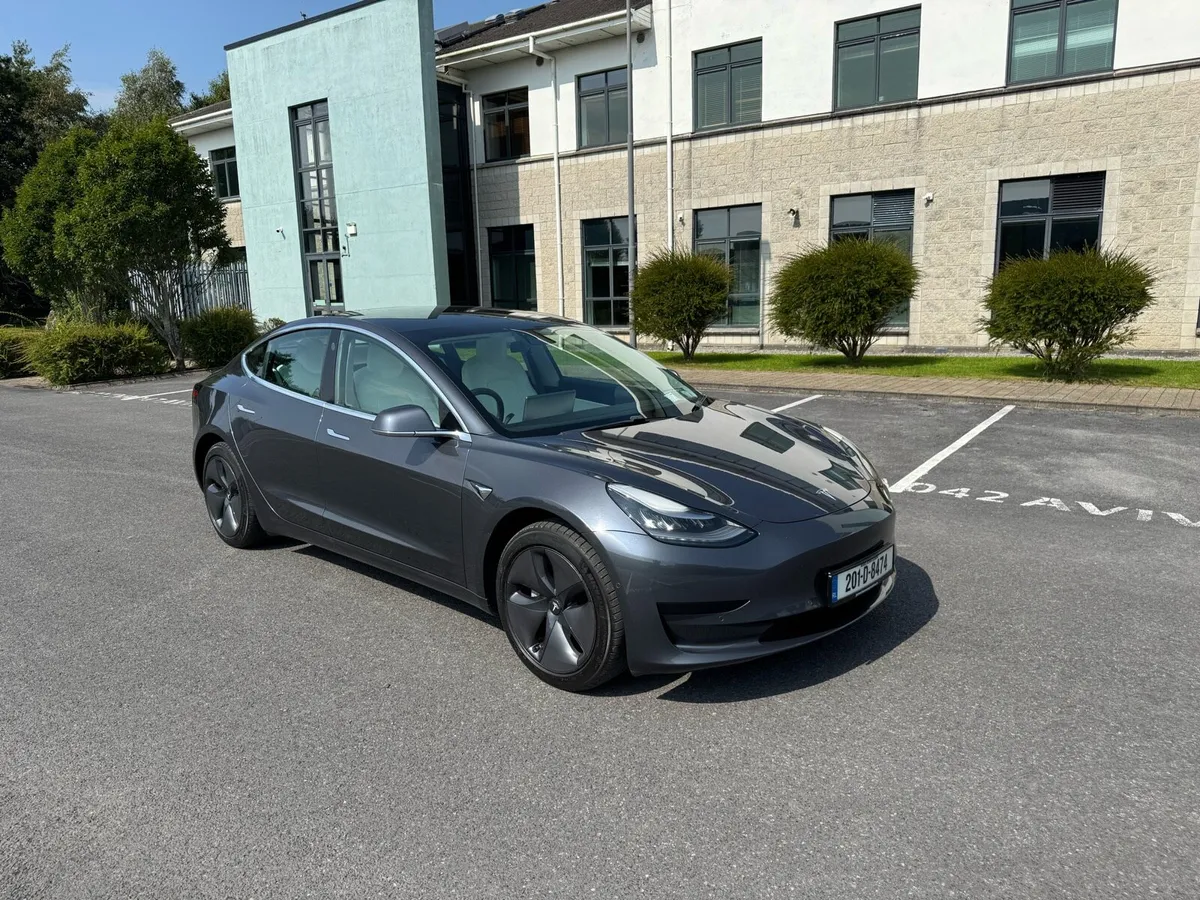 Tesla model 3 Plus Premium RWD SR+ - Image 1