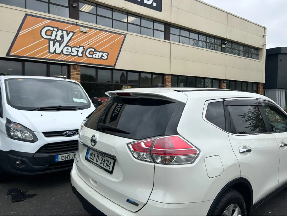 Nissan X-Trail AUTOMATIC///ONLY 105000KLMS///PETRO - Image 4