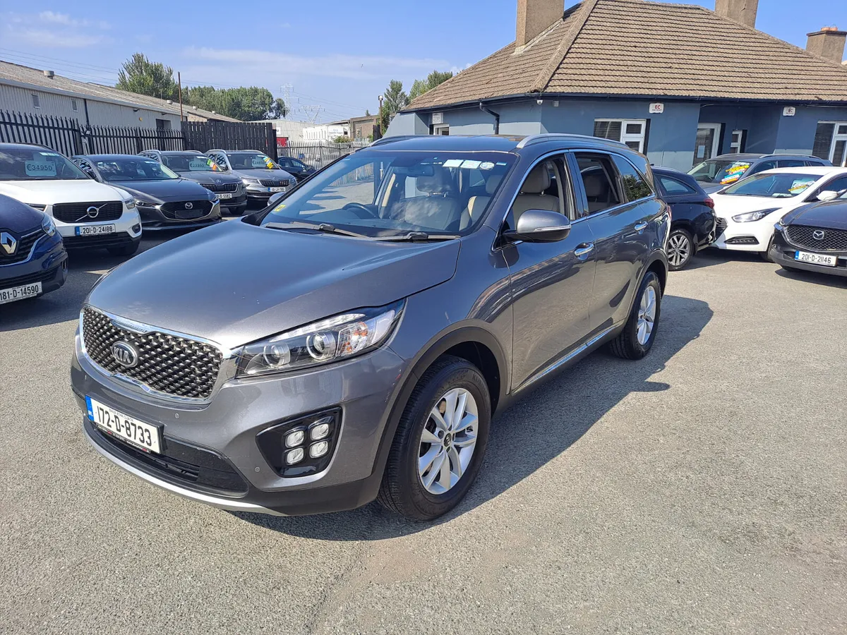 Kia Sorento 2017 PLATINUM 4X2 5DR (LOW KMS) - Image 4