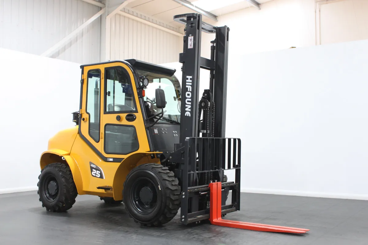 HIFOUNE CPCD25-4WD -Duplex -Rough Terrain Forklift - Image 1