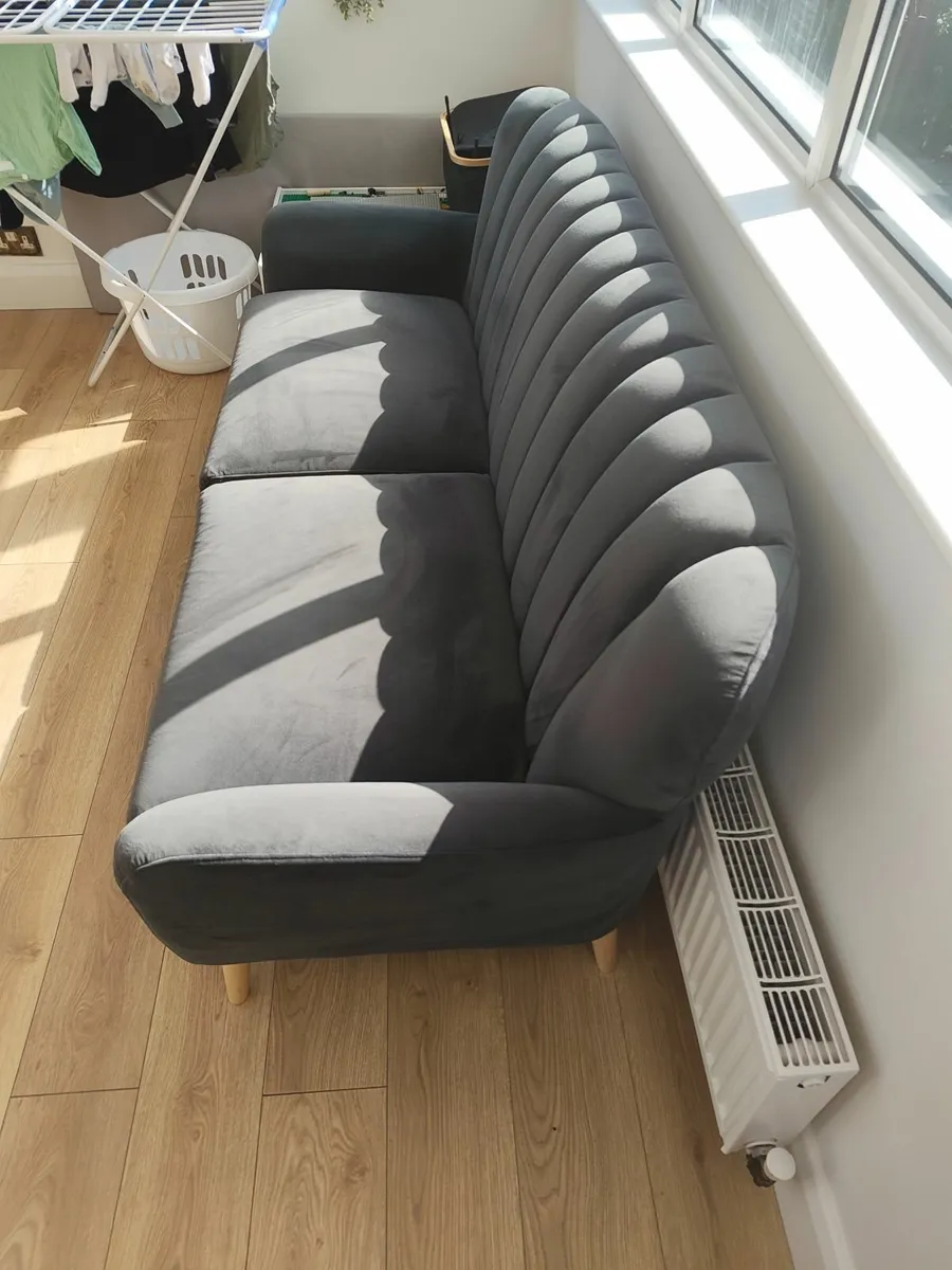 3 seater couch - Image 2