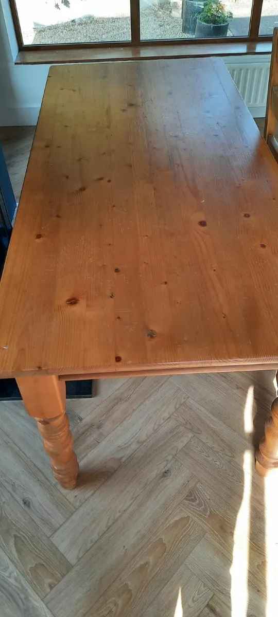 Table and 6 chairs - Image 4