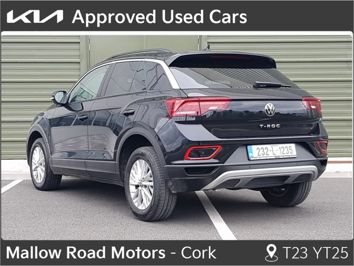 Volkswagen T-Roc LIFE 2.0 TDI MANUAL 6SPEED FWD 11 - Image 3