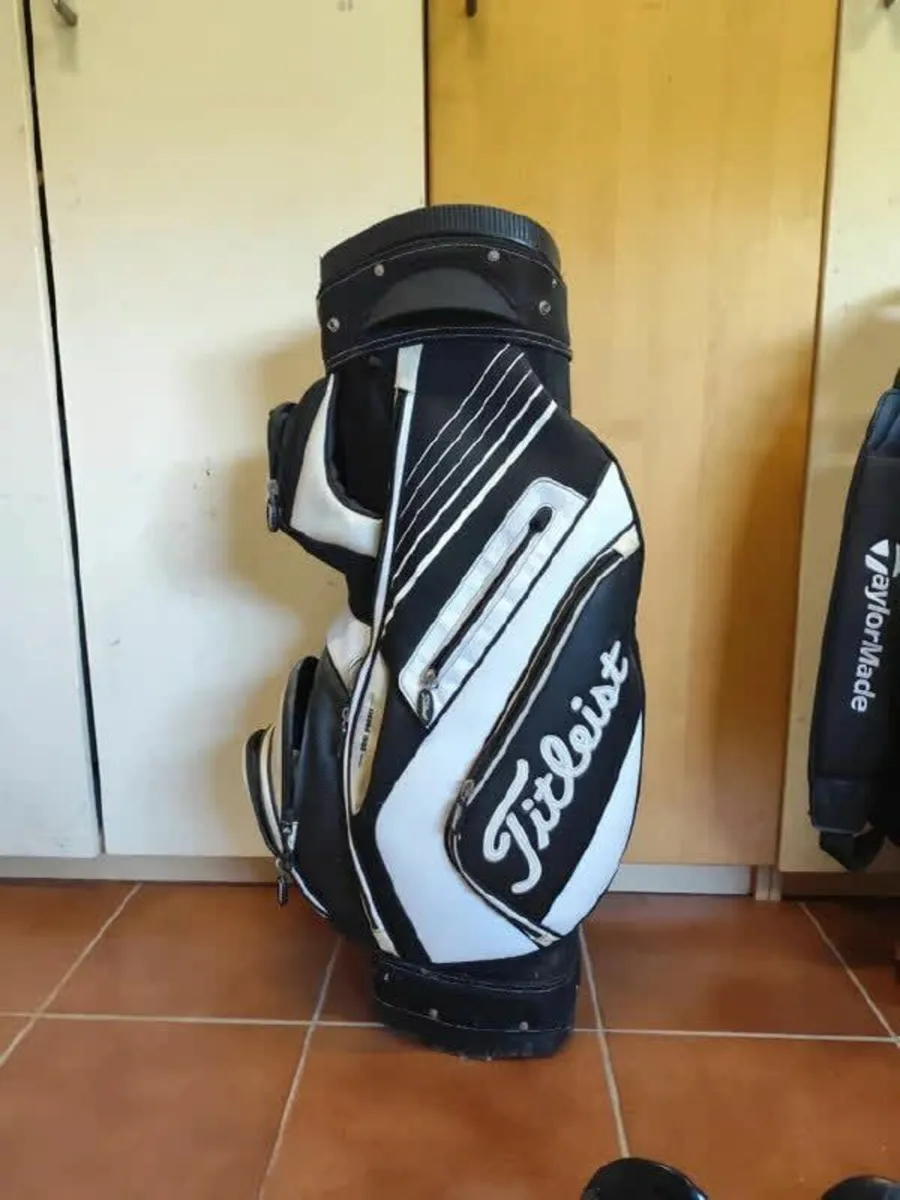 Golf bag and clubs set - Image 4