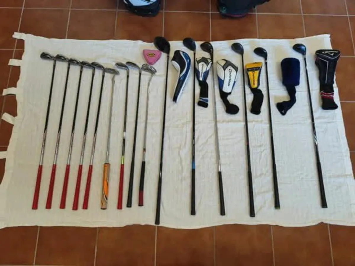 Golf bag and clubs set - Image 1
