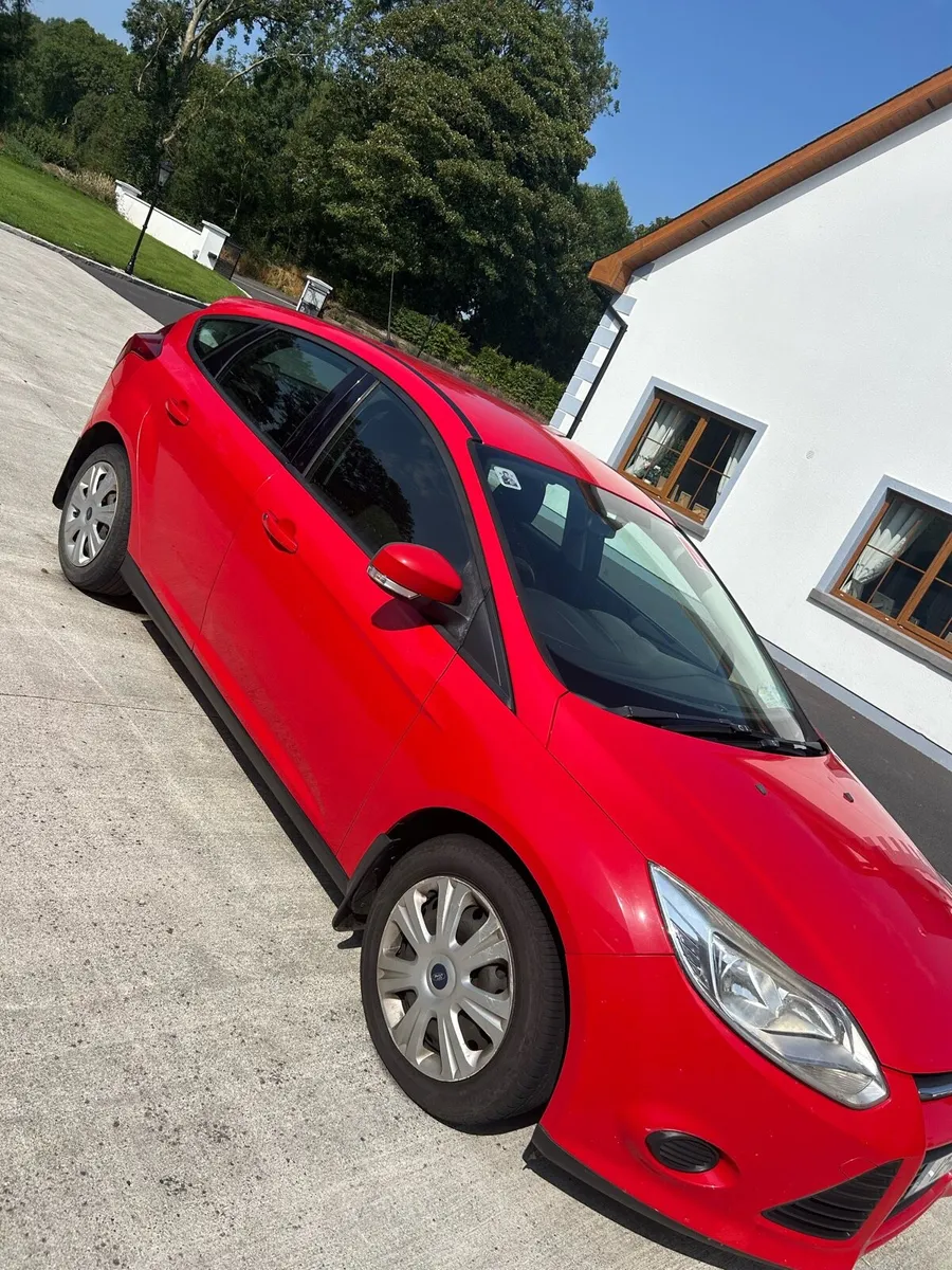 1.6 Petrol Ford Focus - Image 2