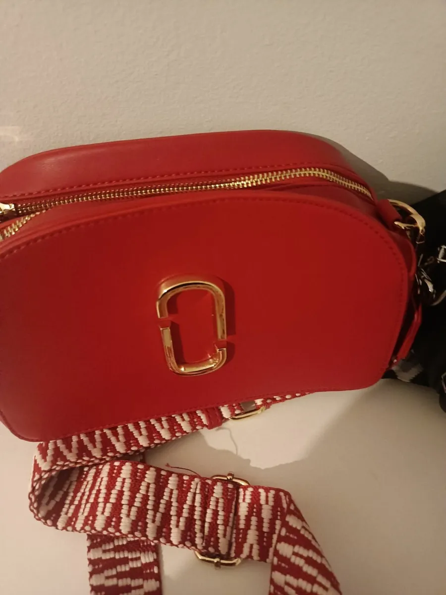 Hand bags - Image 1