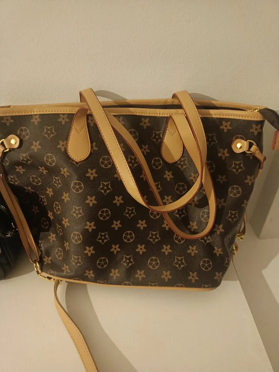 Hand bags - Image 3