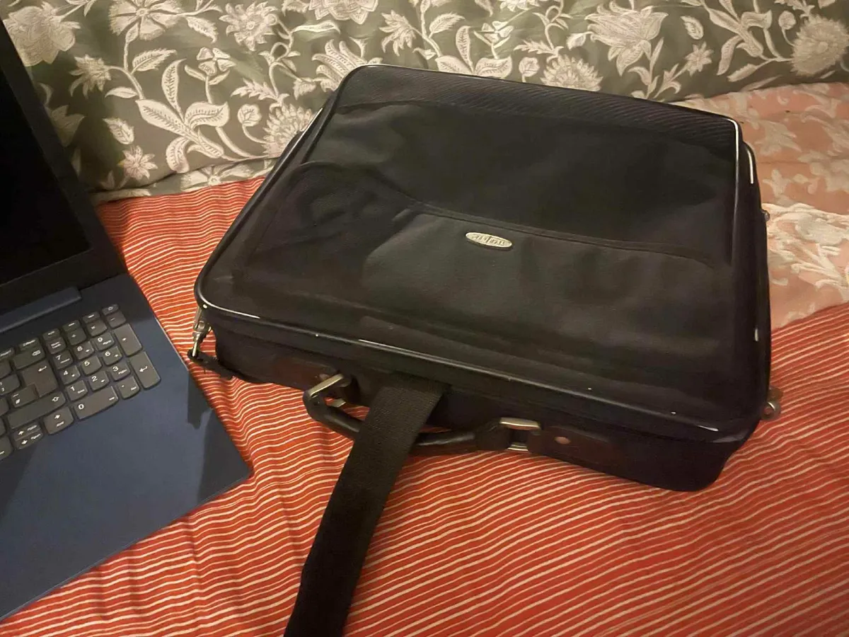 lenovo laptop 1 tb memory - Image 1