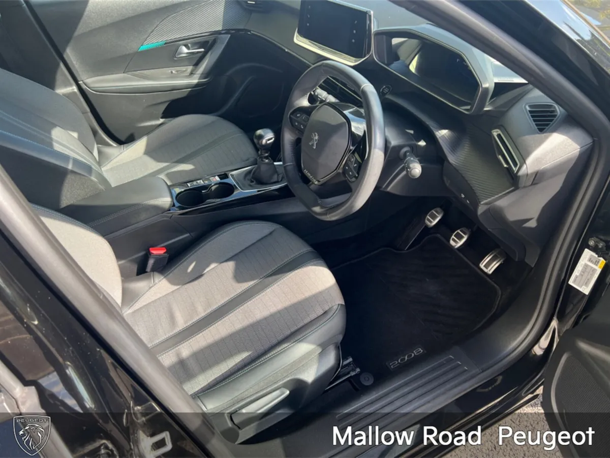 Peugeot 2008 ALLURE 1.2 100 6.4 4DR - Image 2