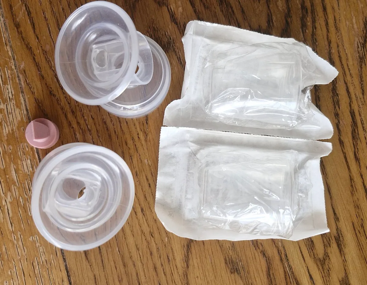 Spectra S1 Breastpump - handsfree system & medela - Image 4