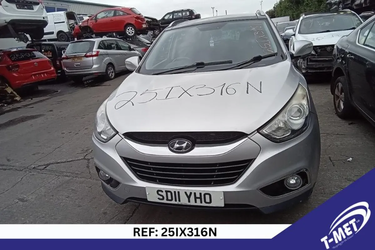 2011 HYUNDAI IX35 BREAKING FOR PARTS - Image 2