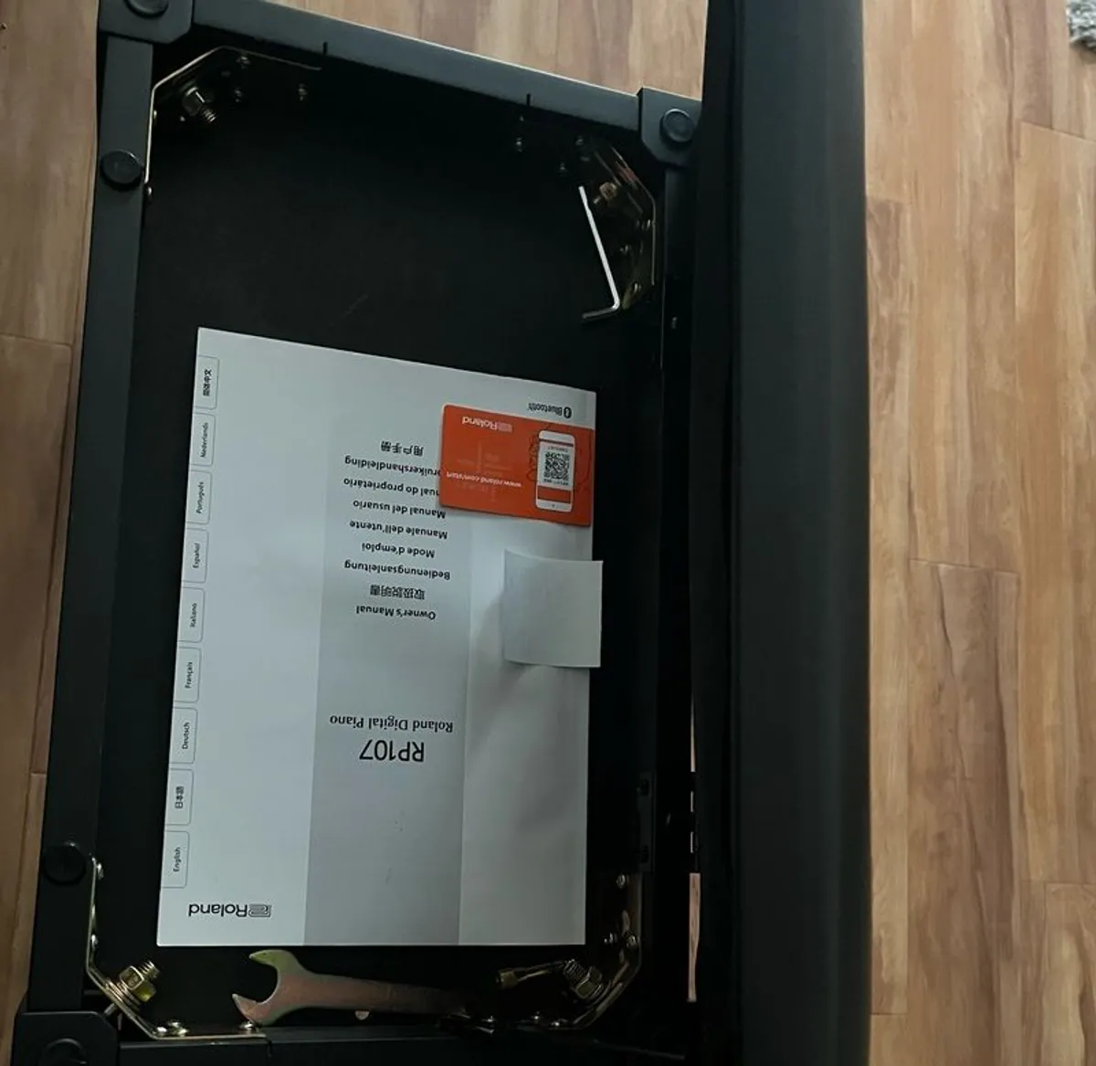 Roland RP107 Digital Piano - Image 3