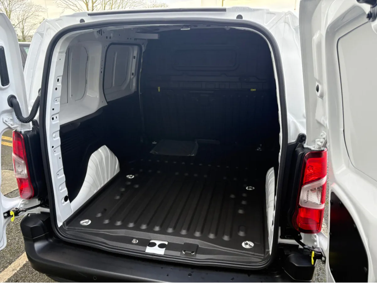 Citroen Berlingo ENTRPRISE BLUE HDI 100 - Image 3