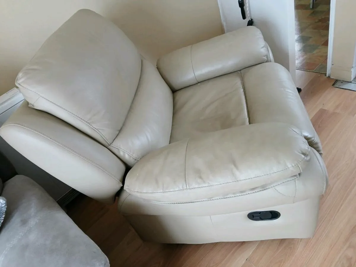 Leather armchair - Image 4