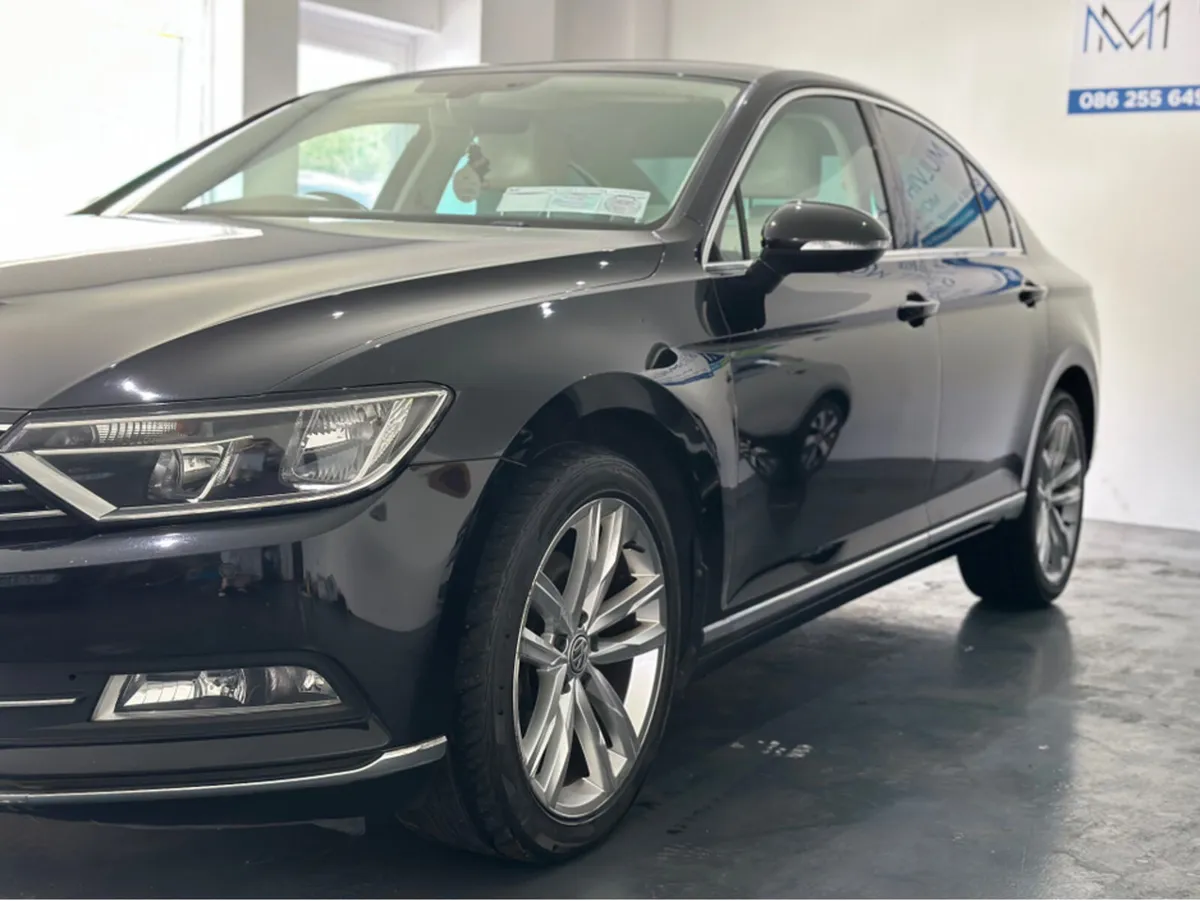 Volkswagen Passat HIGHLINE 1.6 TDI MANUAL 6SPEED F - Image 4