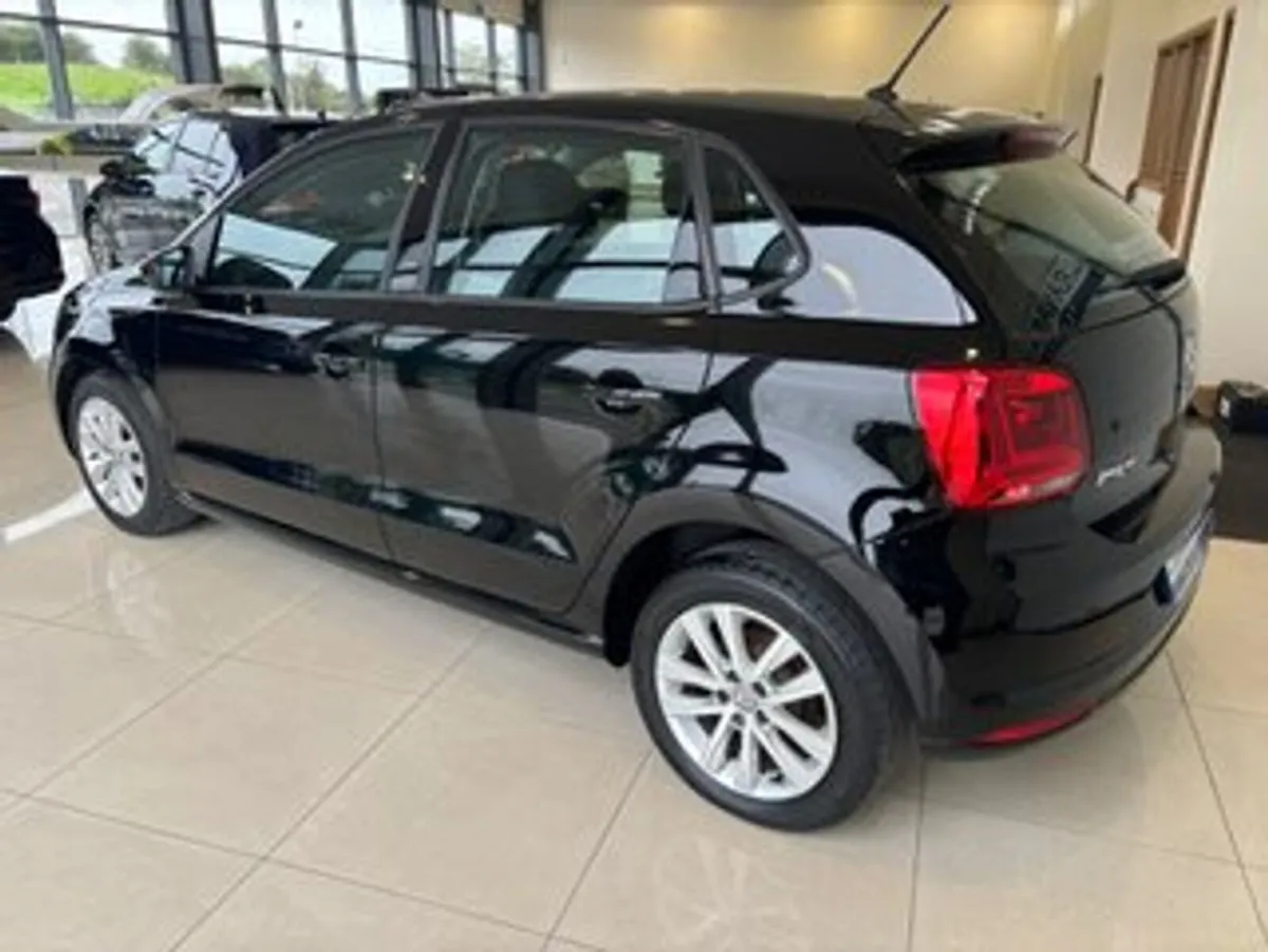 Volkswagen Polo TRENDLINE 1.0 60HP MANUAL 5SPEED 5 - Image 4