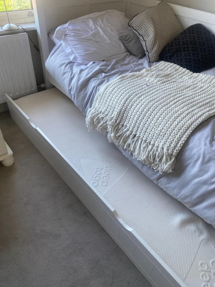 Day bed